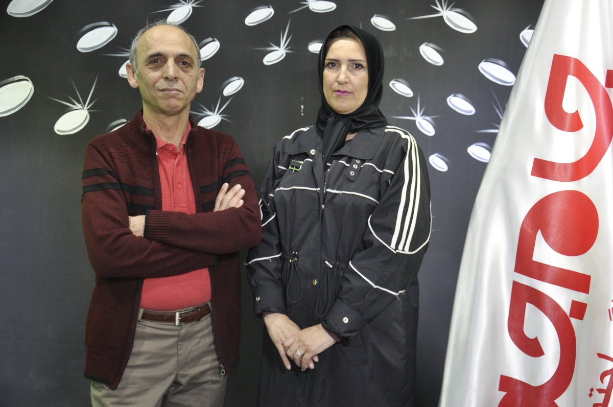 روزنامه جام جم البرز با امیر پویان و مریم میرزا باقری، مدیر گروه طراحی لباس سرزمین مادری گفتگویی انجام داده است که ماحصل آن را در ذیل می خوانید: