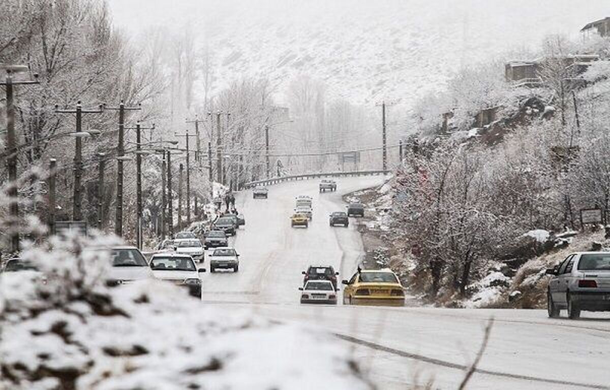 مدیرکل هواشناسی استان البرز با اعلام هشدار سطح نارنجی گفت: سامانه جوی از فردا پنجشنبه با بارش برف و باران در این استان فعال می‌شود