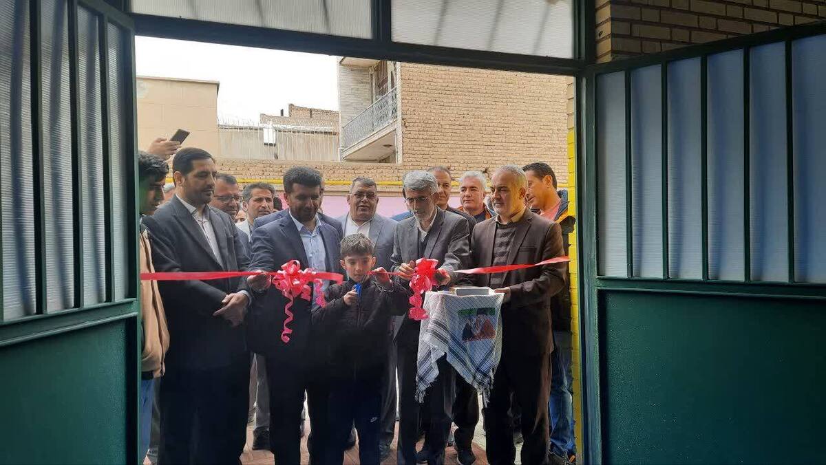 خانه کشتی دانش آموزی شهید ابراهیم هادی به همت اداره آموزش و پرورش شهرستان نظرآباد و با همکاری هیأت کشتی شهرستان نظرآباد افتتاح گردید.