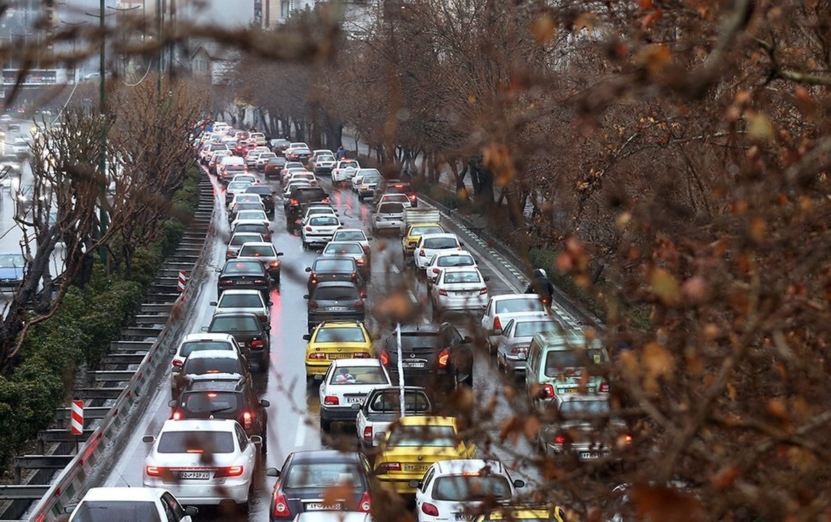 مدیرکل راهداری و حمل و نقل جاده‌ای استان البرز از ترافیک سنگین در آزادراه تهران-کرج-قزوین خبر داد.