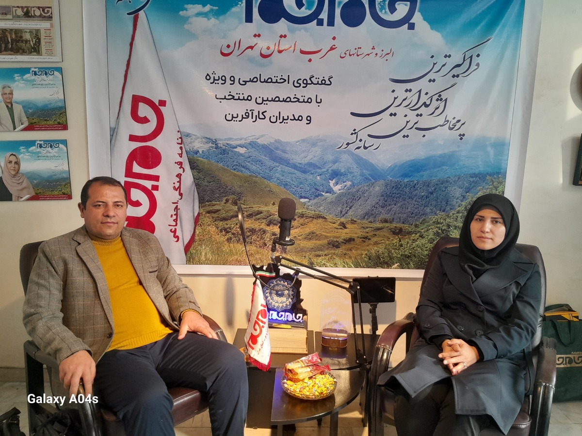 در این مصاحبه اختصاصی، با دکتر مرتضی جباری، دکترای دامپزشکی و موسس «داروخانه دامپزشکی دکتر جباری» و همچنین دکتر شکوفه ابوالقاسم پور، دکترای عمومی دامپزشکی و PHD فیزیولوژی و موسس «درمانگاه دامپزشکی دکتر ابوالقاسم پور»، که به عنوان همکار و زوج موفق در کنار هم فعالیت می‌کنند، گفتگو کرده‌ایم. آنان تجربیات و دیدگاه‌های خود در مورد نحوه مدیریت، آموزش، خلاقیت و نوآوری در این عرصه حرفه‌ای را با ما به اشتراک گذاشته‌اند: