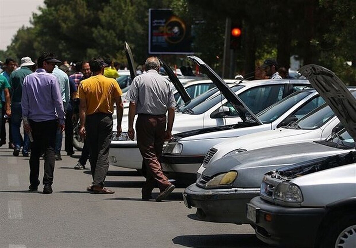 نائب رئیس اتحادیه نمایشگاه‌داران خودرو کرج گفت: با وجود جمع‌آوری «شیطان بازار» خودرو در جاده قزلحصار، اما همچنان افراد سودجو در پارکینگ‌های مجاور این جاده، خودرو‌های معیوب را می‌فروشند.