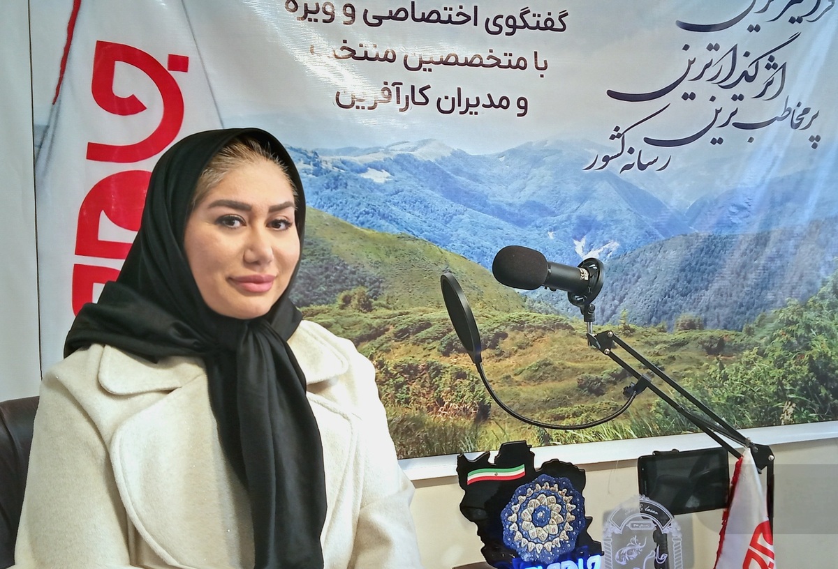 در قلب صنعت زیبایی، افراد خلاق و پرشوری حضور دارند که با ذوق هنری و دانش تخصصی خود، به خلق زیبایی و افزایش اعتماد به نفس افراد می‌ پردازند. در این راستا، مصاحبه‌ای صمیمانه با سحر مقدم، مدیر و موسس سالن زیبایی رابو، ترتیب داده‌ایم تا از نزدیک با دیدگاه‌ها، انگیزه‌ها و اهداف وی آشنا شویم. با ما همراه باشید تا از زبان این بانوی کارآفرین و خلاق، نکات ارزشمندی را در این زمینه بیاموزیم.
