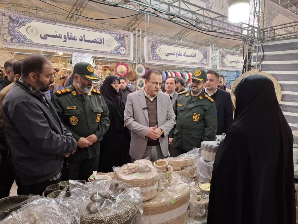 آیین افتتاح نمایشگاه ملی اقتصاد مقاومتی  با حضور طلایه داران اقتصاد مقاومتی استان های کشور در کرج  برگزار شد.