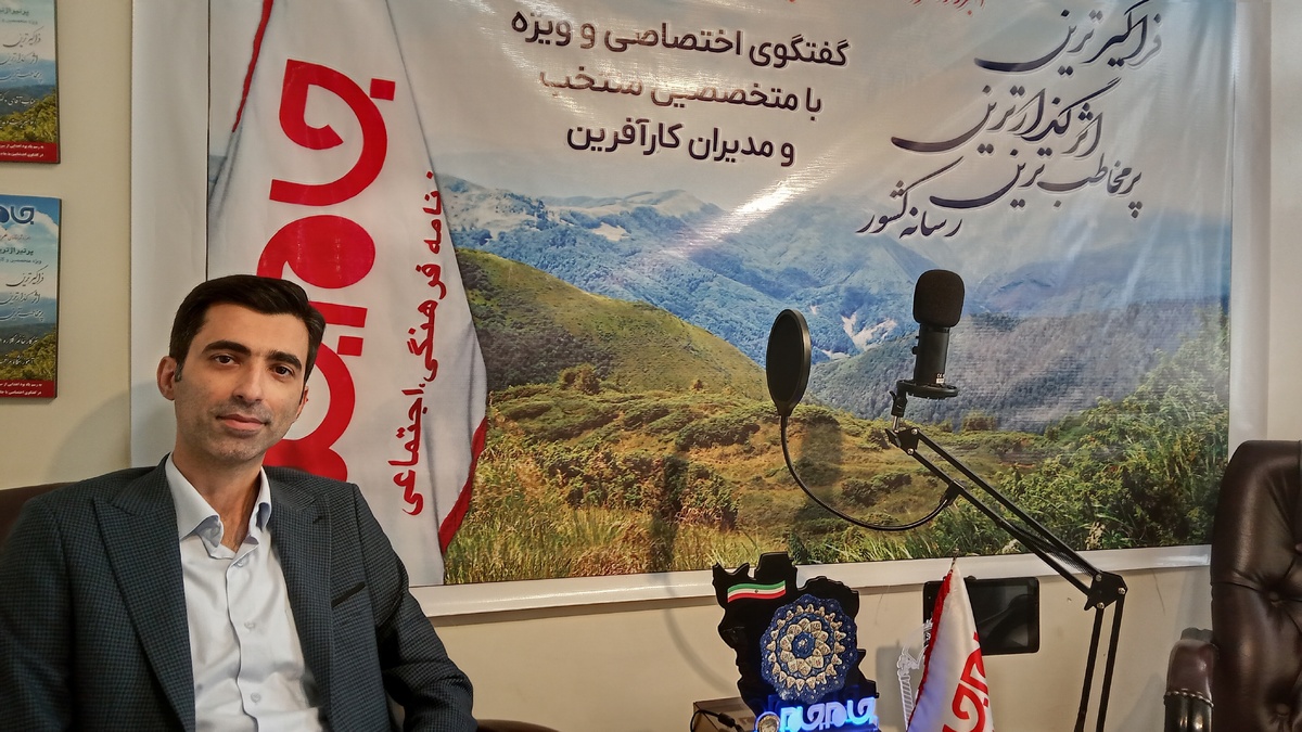 مهندس مهرداد نوارچی، دارای مدرک کارشناسی ارشد مهندسی عمران و پروانه پایه یک از سازمان نظام مهندسی ساختمان استان تهران می‌باشد. وی مدیریت شرکت خدمات فنی آزمایشگاهی «سپهر ستون نمونه آندیا»، را بر عهده دارد. این مجموعه در زمینه کنترل کیفی سازه‌های در حال احداث فعالیت می‌نماید. هدف از این کنترل کیفی، تطابق سازه‌ها با نقشه‌ها و مشخصات فنی ارائه شده از سوی طراحان و محاسبان سازمان نظام مهندسی است. در ادامه، به گفتگو با این مدیر متخصص و توانمند در عرصه صنعت ساختمان می‌پردازیم: