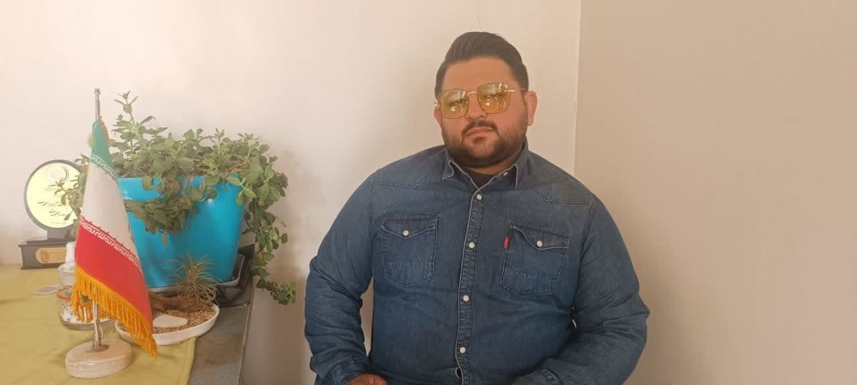 روزنامه جام جم البرز با خالق علی رضایی، مالک مجموعه فروشگاه رنگ و ابزار ساختمانی گفتگویی انجام داده است که ماحصل آن را در ذیل می خوانید: