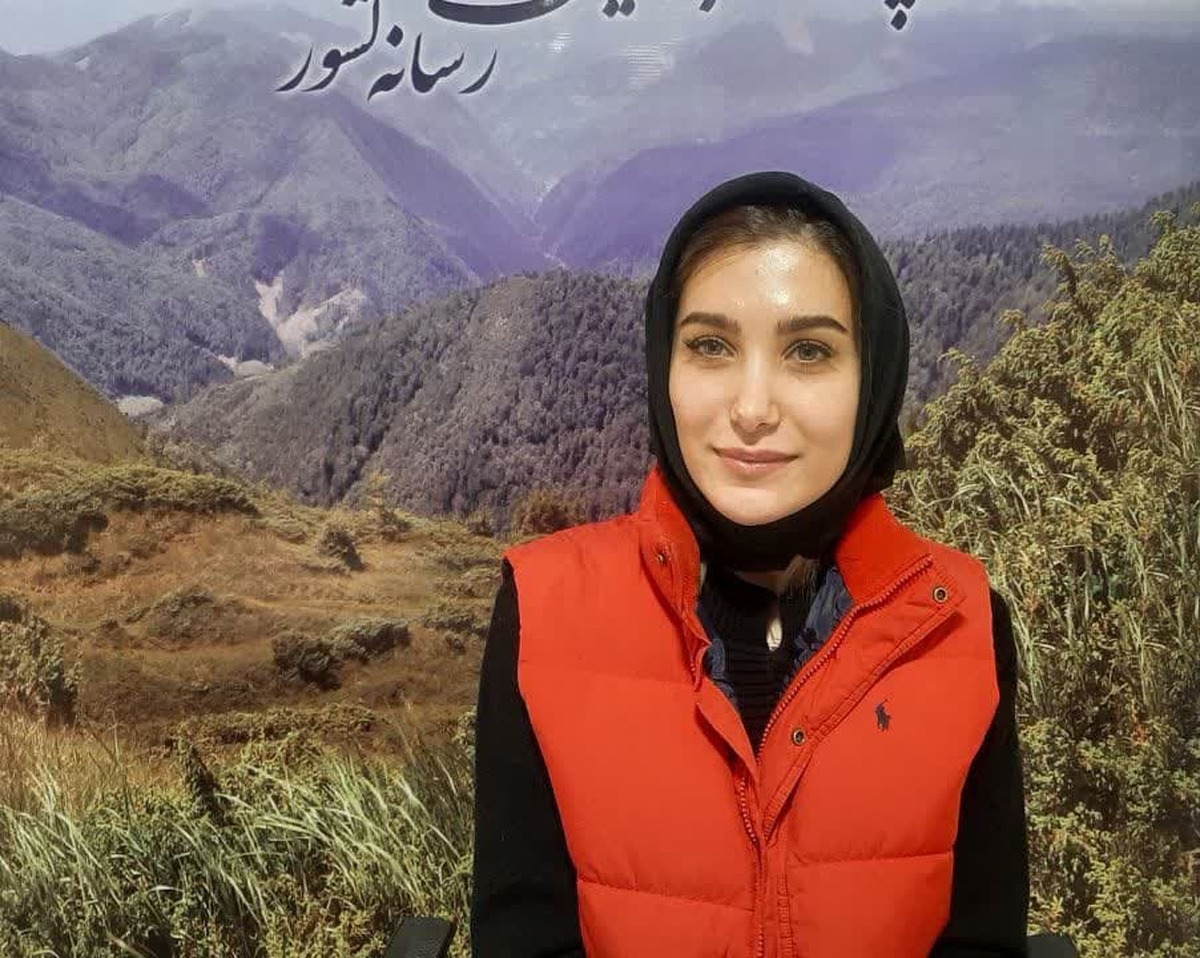 روزنامه جام جم البرز با دکتر سارینا دیباوری، دکترای حرفه‌ای پزشکی مراقبت پوست و مو گفتگویی انجام داده است که ماحصل آن را در ذیل می‌خوانید: