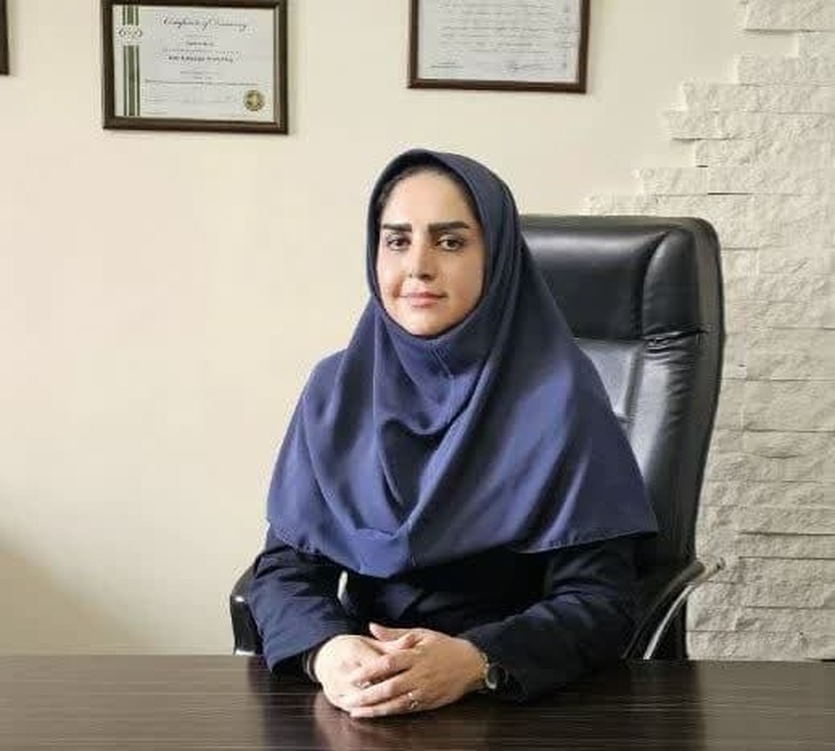 برای داشتن ایرانی آباد و ساختن یک دنیای زیبا در آینده از امروز باید شروع کرد ما سعی کرده‌ایم برای فرزندان امروز آینده‌ی خوبی را در نظر بگیریم این شعار نیست ما د ر عمل ثابت خواهیم کرد.
افتخار هم‌صحبتی با مدیریت محترم پیش‌دبستانی ومهد کودک باغ خاطره را داشتیم که توجه شمارا به بخشی از مصاحبه جلب می‌نماییم.