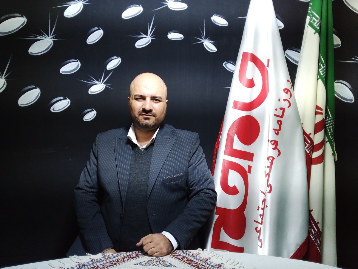 روزنامه جام جم البرز با مهندس فرشاد بیک زاده، مدیریت شرکت بازرگانی تولید بسته بندی نوین آیریک گفتگویی انجام داده است که ماحصل آن را در ذیل می‌خوانید: