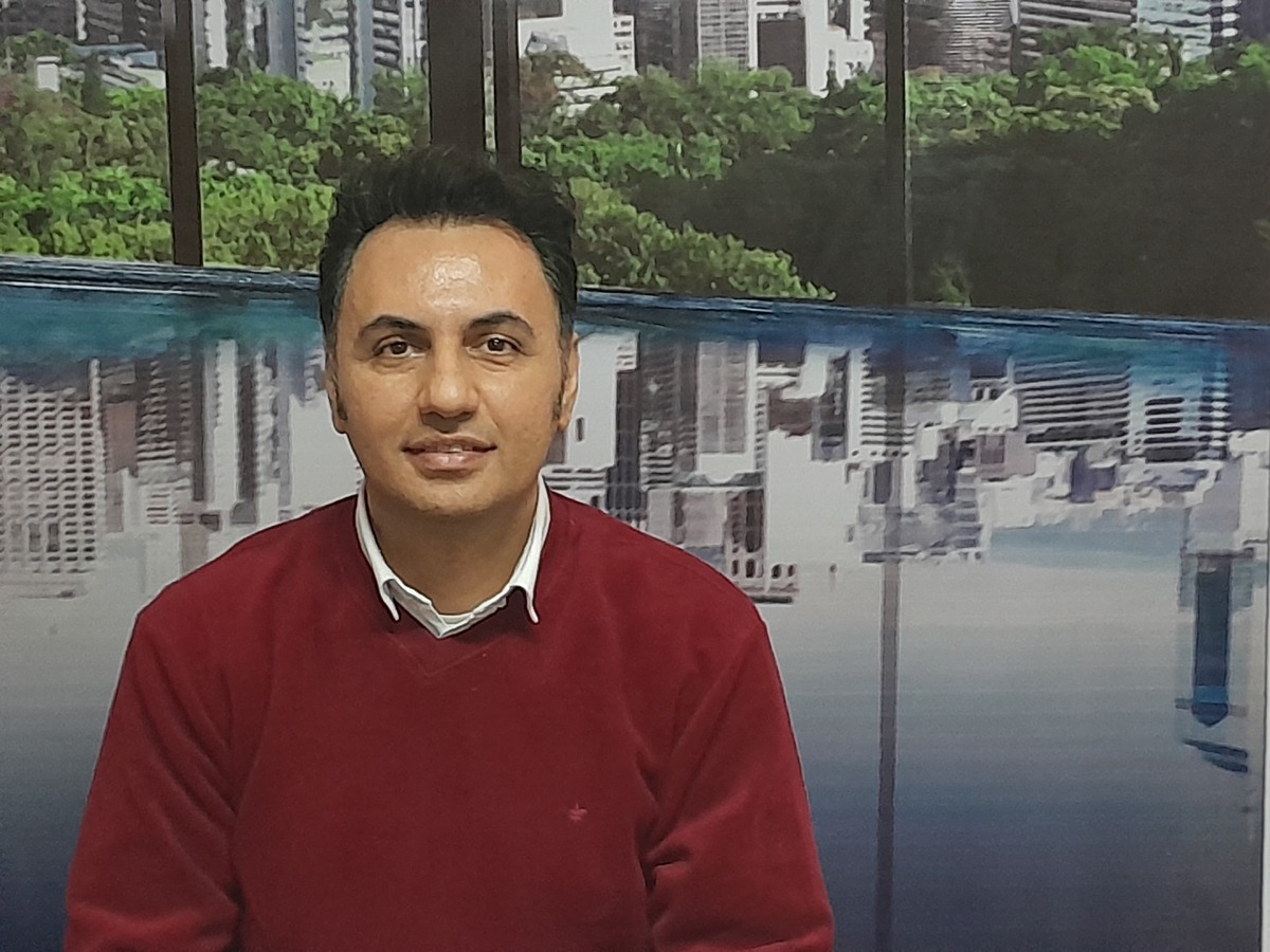 روزنامه جام جم البرز، با سعید شکری، مدیر مجموعه دکوراسیون داخلی فانوس، گفتگویی انجام داده است که ماحصل آن را در ذیل می خوانید:
