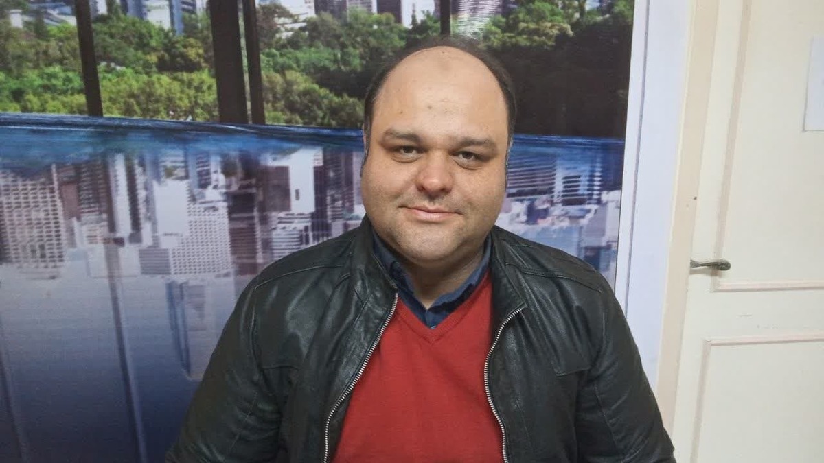 روزنامه جام جم البرز با محمود احمدی، مدیریت مجموعه مبین دکوراسیون، گفتگویی انجام داده است که ماحصل آن را در ذیل می خوانید: