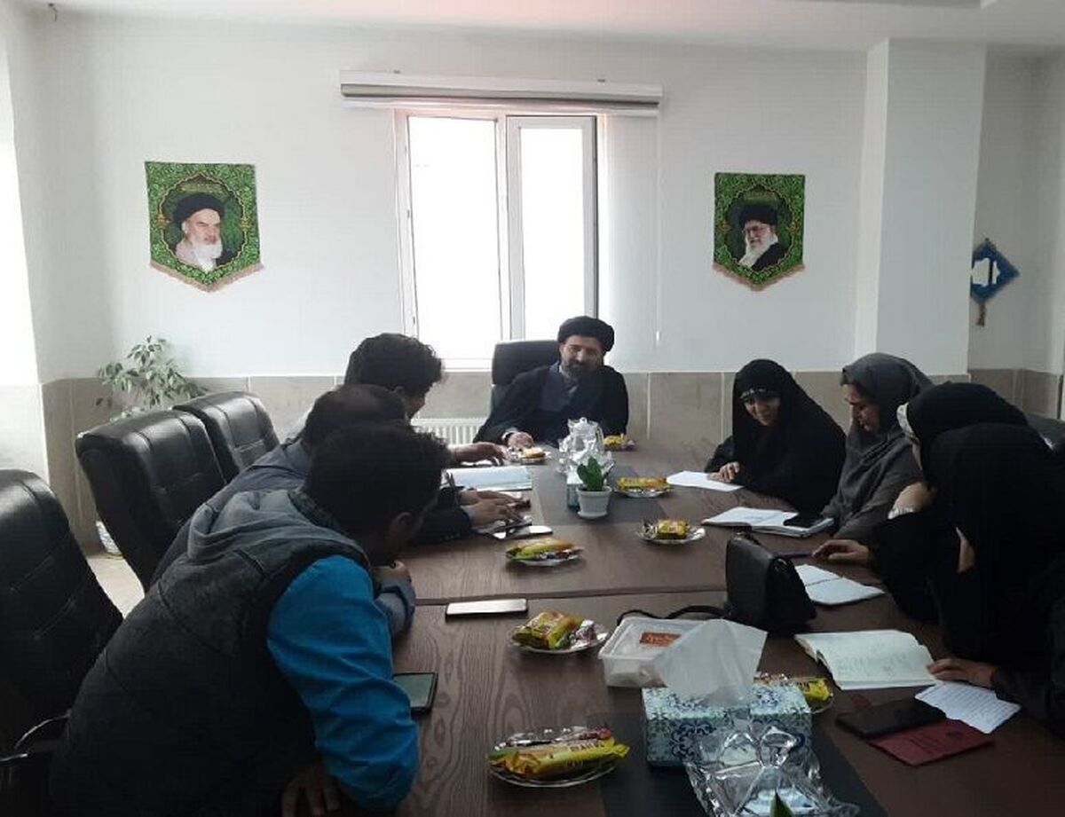کودکان و نوجوانان استان البرز در ویژه برنامه‌های دهه‌ی کرامت با عنوان «پلاک هشت» شرکت می‌کنند.