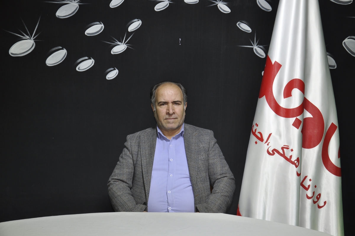 روزنامه جام جم البرز با خدادوست ذوالفقاری، مدیر فروشگاه اسباب بازی کوشا، گفتگویی انجام داده است که ماحصل آن را در ذیل می خوانید :