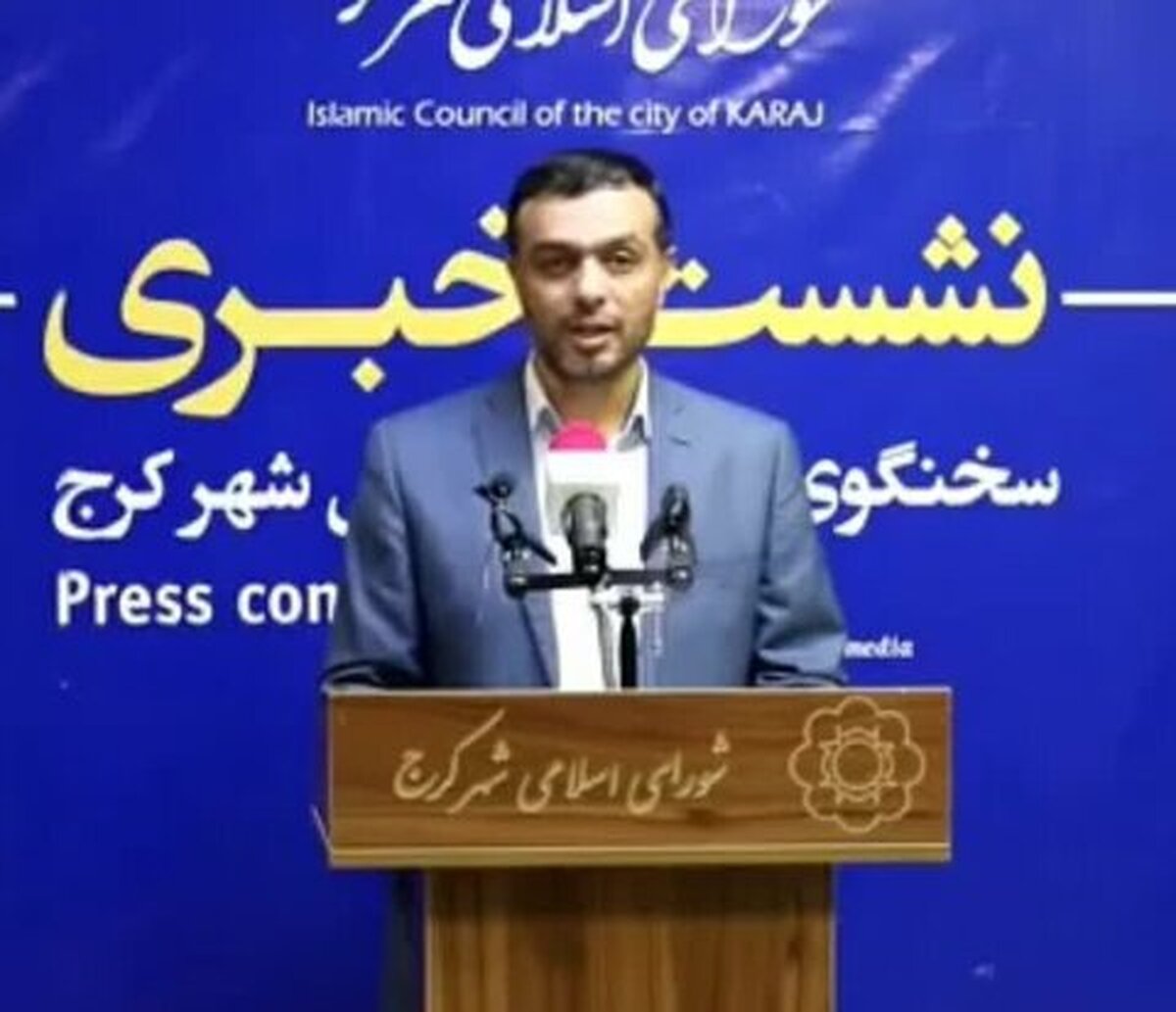 سخنگو و رئیس کمیسیون برنامه و بودجه شورای اسلامی شهر کرج گفت: پاکبانان و سبزبان کمک هزینه درمان (بیمه تکمیلی) و هدیه مناسبت های ملی و مذهبی دریافت می کنند.