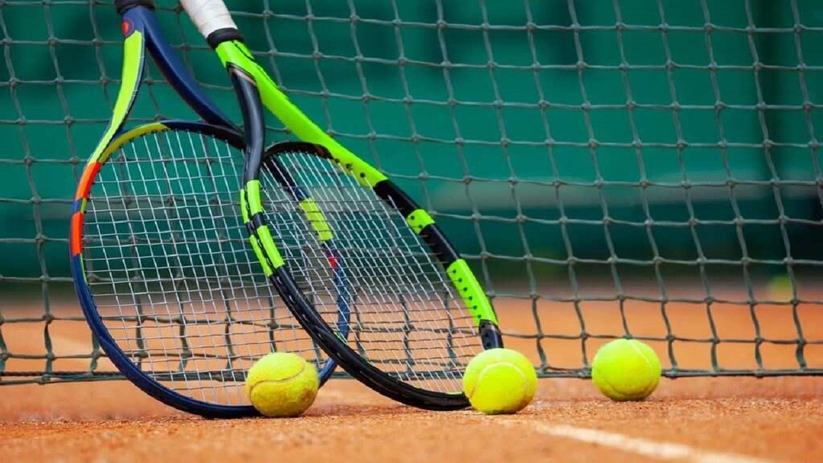 در ادامه برگزاری رقابت‌های تور جهانی تنیس در البرز، بازیکنان حاضر در جدول اصلی برای رسیدن به دیدار نهایی بخش دختران و پسران با هم دیدار کردند.