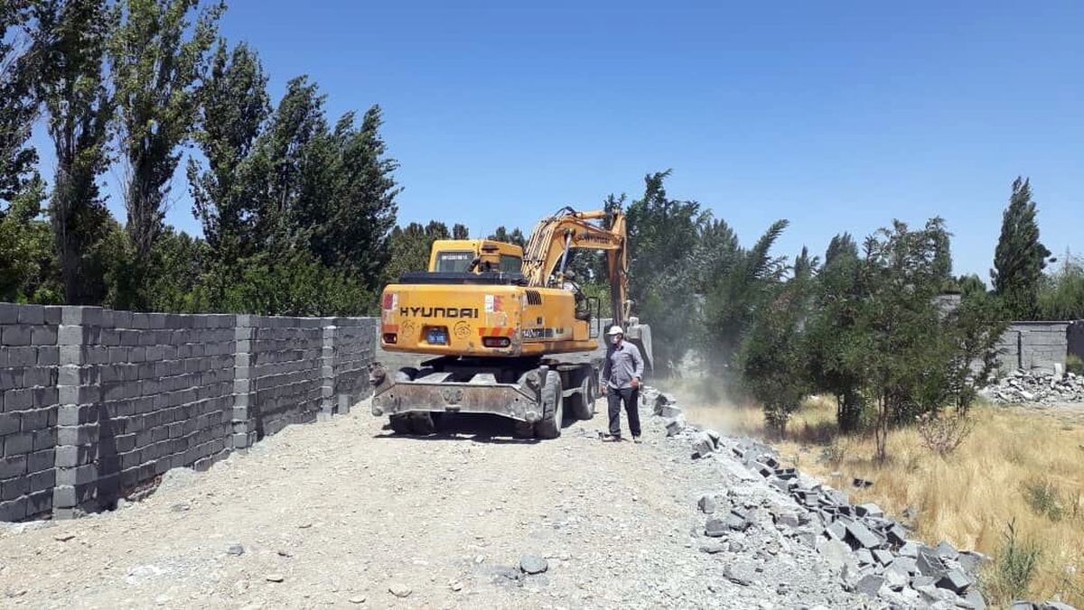 مدیرجهاد کشاورزی شهرستان کرج اعلام کرد: ۹۴ هکتار از اراضی کشاورزی این شهرستان با توجه به الزامات قانونی حفظ کاربری اراضی زارعی و باغی آزاد سازی شد.