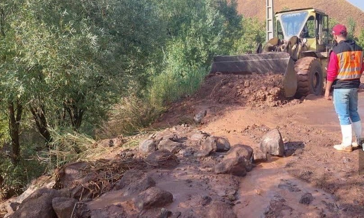 سرپرست اداره راهداری طالقان از وقوع سیلاب در  محور روستایی  جوستان به ناریان در بر اثر بارش باران در شب گذشته خبر داد.