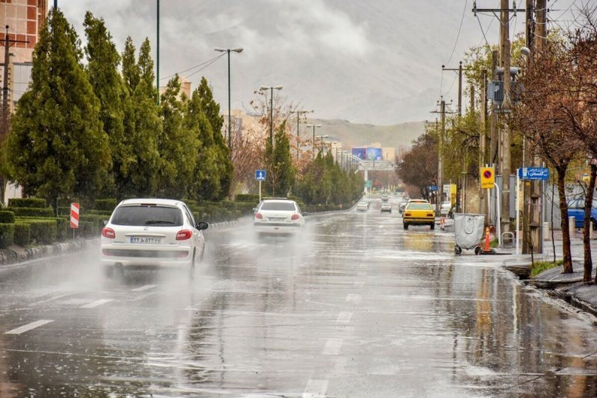 مدیر کل راهداری و حمل و نقل جاده ای استان گفت: بر اثر بارش شدید باران در روز گذشته شاهد انسداد مقطعی در برخی از نواحی کوهستانی بودیم که با حضور راهداران این مسیر ها بازگشایی شد.