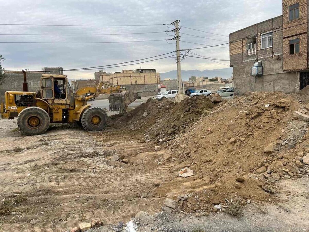 رئیس سازمان آتش نشانی و خدمات ایمنی شهرداری کرج از آغاز عملیات عمرانی احداث سی و سومین‌ ایستگاه آتش نشانی کلانشهر کرج در محله کم برخوردار شعبان آباد مهرشهر خبر داد.
