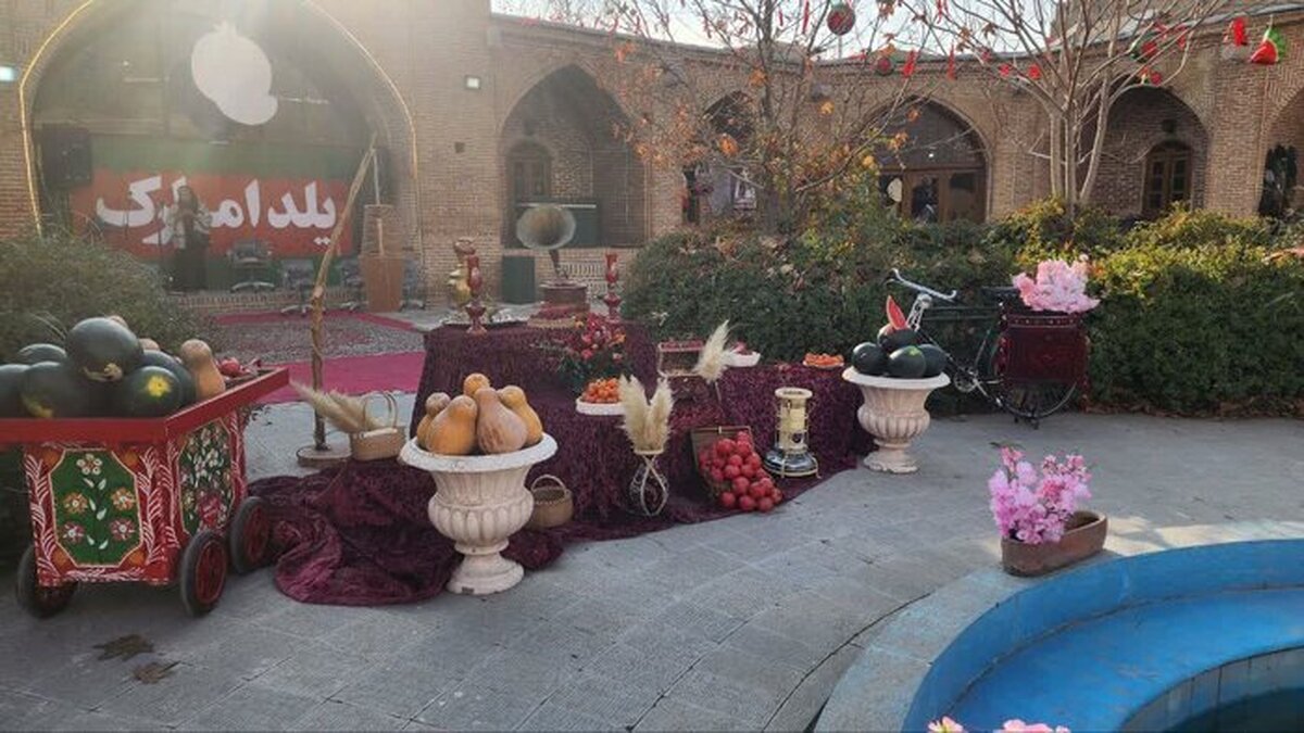 جشنواره فرهنگی ، هنری و صنایع دستی یلدای ایرانی روز دوشنبه در آیینی با حضور مسوولان استان البرز در کاروانسرای تاریخی شاه عباسی کرج آغاز به کار کرد.