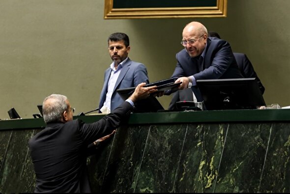 دولت و مجلس اقدام کنند