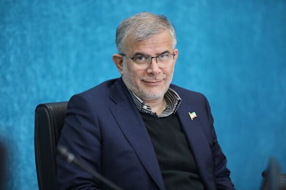 ۳۹۰ واحد تولیدی استان با توسعه نیروگاه‌های خورشیدی از قطعی برق خارج شدند