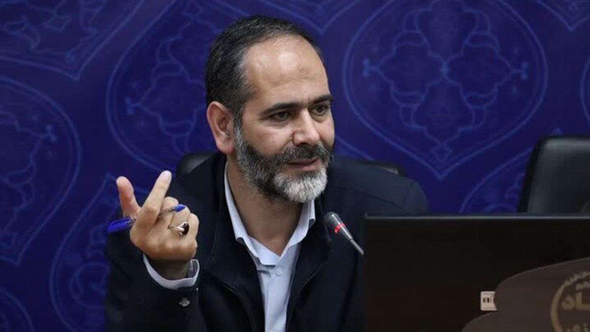 نماینده مردم کرج، فردیس و اشتهارد در مجلس شورای اسلامی گفت:  براساس قانون برنامه هفتم توسعه،دولت می‌تواند با تخصیص فوق‌العاده ویژه در بودجه سالانه، نسبت به رفع تبعیض در پرداخت حقوق کارکنان دستگاه‌های اجرایی اقدام کند.