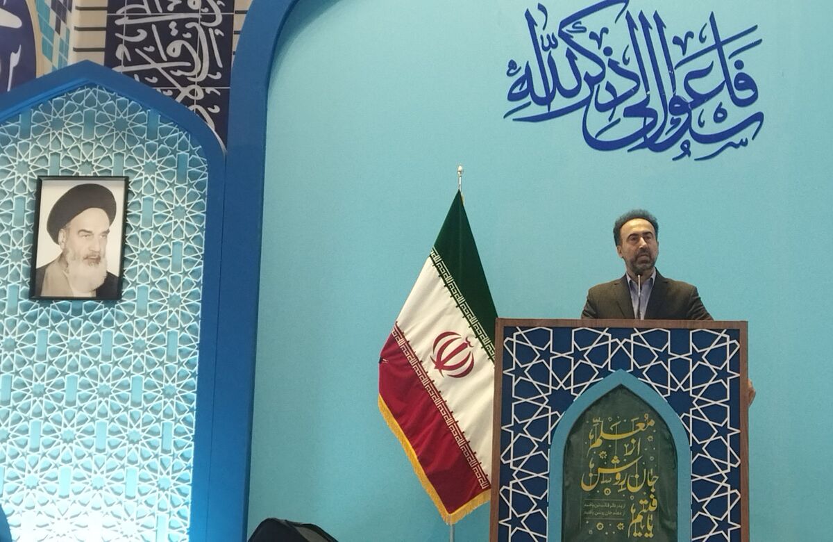 مدیرکل آموزش و پرورش استان البرز گفت: توجه ویژه ی ما بر روی عدالت آموزشی و تمرکز بر مدارس دولتی است، نظارت کافی و ویژه ای بر روی این مدارس در حال انجام است و حتی از ظرفیت دستگاه های برون سازمانی نیز در این بخش استفاده خواهیم کرد.