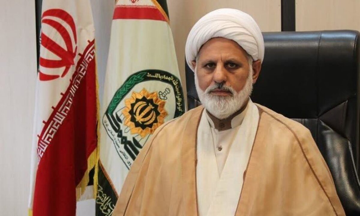 رئیس عقیدتی سیاسی فرماندهی انتظامی البرز از فراخوان جمع‌آوری آثار فرهنگی، ادبی و هنری اولین همایش تخصصی استانی نهج‌البلاغه انتظامی استان البرز خبر داد.