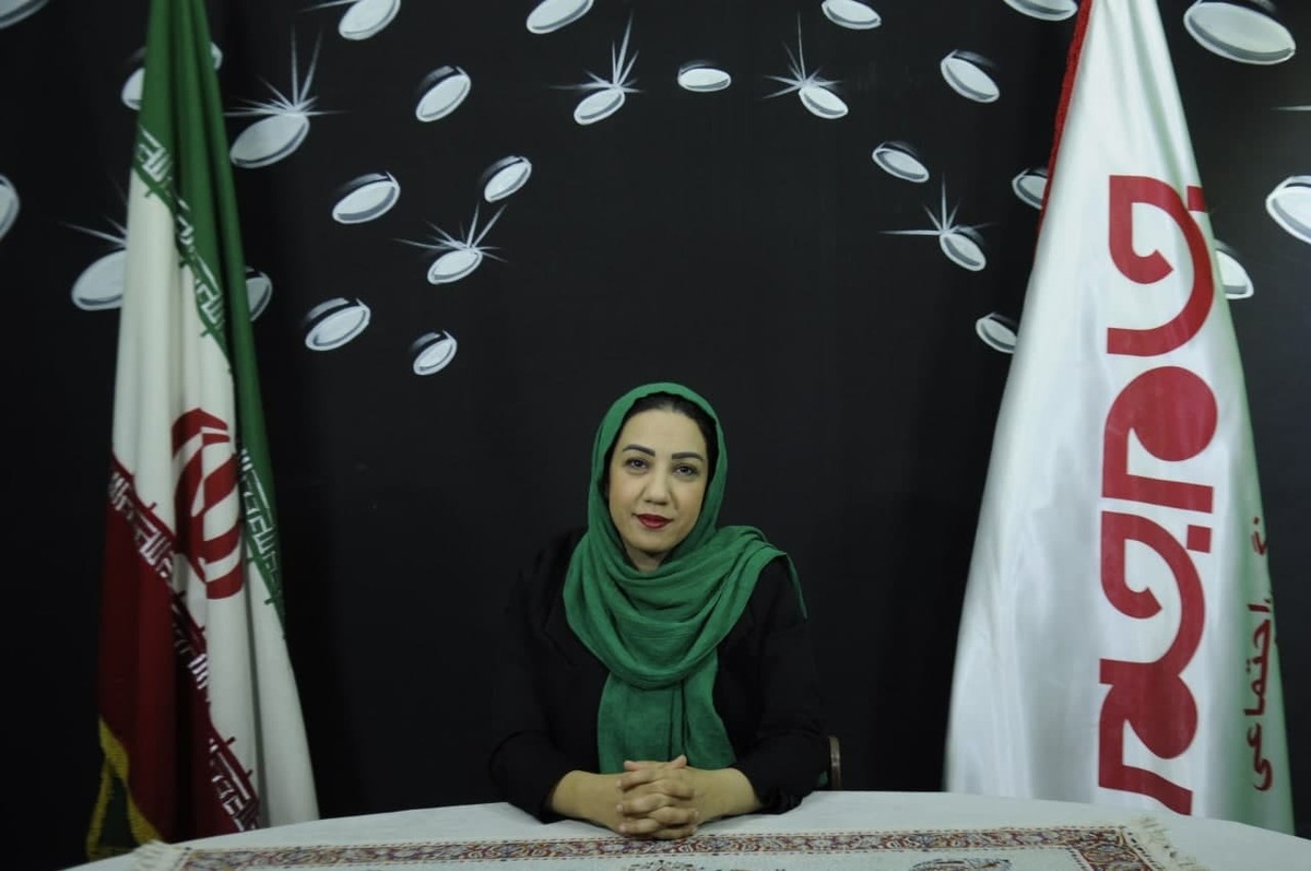 آرامش: واژه‌ای که معمولا همه دنبال ان هستیم.
ارامش را می‌توان در بهترین مکان؛ زمان و شاید شرایط خاص به دست آورد، اما ما همه تلاشمان را کرده‌ایم که مجموعه‌ای را به شما معرفی کنیم که از دیدگاه جام جم استان البرز منتخب شده است که می‌تواند این حس آرامش و حس هنری رابه شماهدیه دهد.
افتخار هم صحبتی با یکی از مدیران محترم آموزشگاه و موسسه فرهنگی و هنری را داشتیم که توجه شمارا به بخشی از این مصاحبه جلب می‌نماییم.
