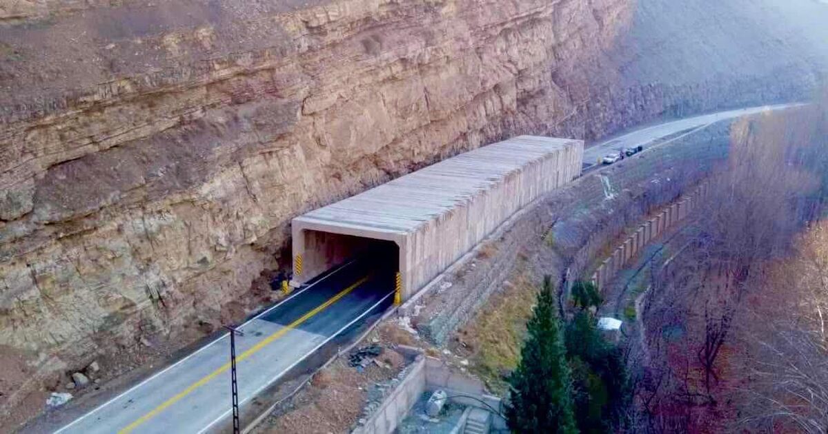 مدیر کل راهداری حمل و نقل جاده‌ای البرز از اجرای ۱۴ طرح نگهداری ابنیه فنی راه ها در سال گذشته با اعتباری بیش از ۵۳۰ میلیارد تومان خبر داد.
