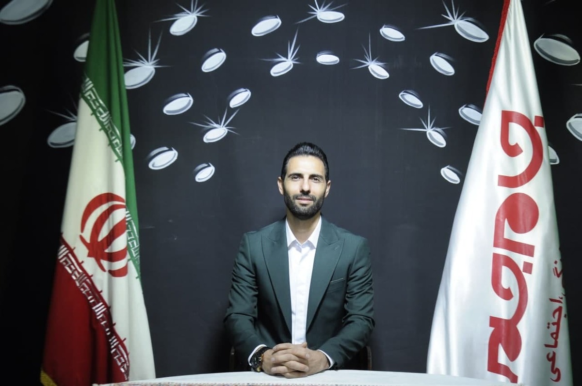 در تمام ساخت و ساز‌ها و دکوراسیون‌های منازل؛ دفتر کار و یا هر محیط تجاری و تفریحی مهمترین موردی که توجه ما را به خود جلب خواهد کرد یقینا دیزاین ان محل خواهد بود.
افتخار هم صحبتی با یکی از مدیران محترم دکوراسیون داخلی را داشتیم که توجه شما را به بخشی از این مصاحبه جلب می‌نماییم.