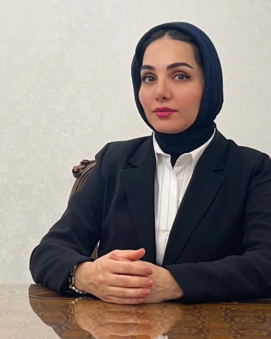 علم را با هنر آمیخته‌ایم