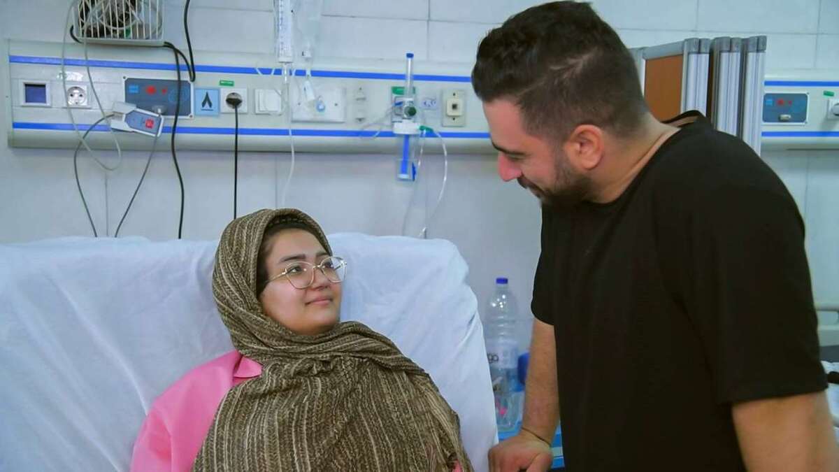 یک مادر جوان که پس از زایمان و تولد نوزادش دچار نارسایی و پنج بار ایست قلب شد با تلاش کادر درمان بیمارستان کمالی کرج به طور معجزه آسایی نجات پیدا کرد.