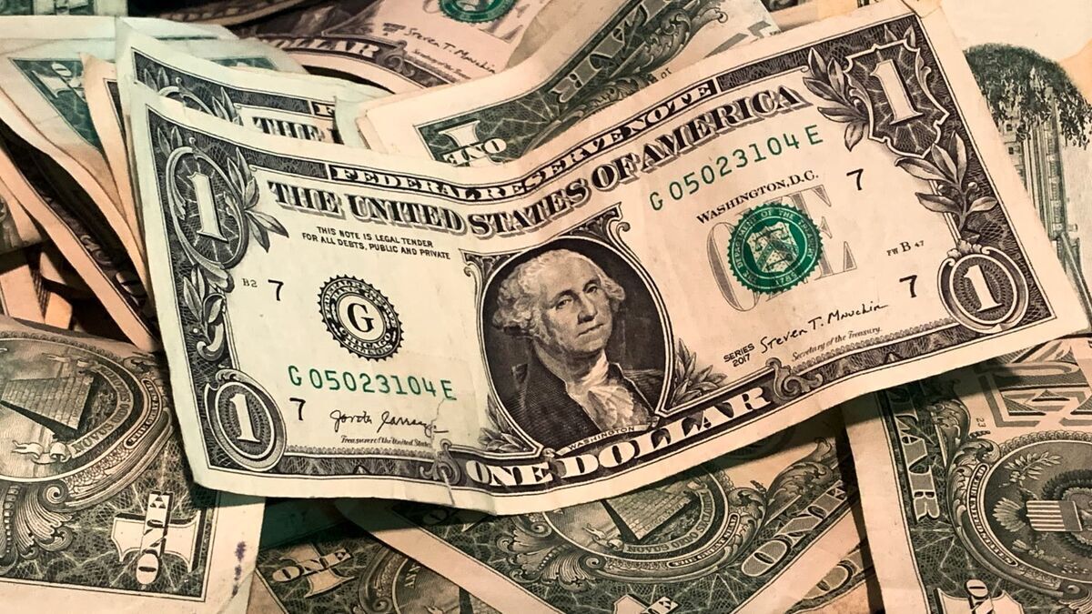 مدیرکل تعزیرات حکومتی البرز از تعیین تکلیف ۱۴۴ پرونده ارزی طی سال گذشته در این استان خبرداد و گفت: بیشتر این پرونده ها در زمینه عدم تعهد ارزی شرکت های دریافت کننده ارز بوده که به آنها رسیدگی شده است.