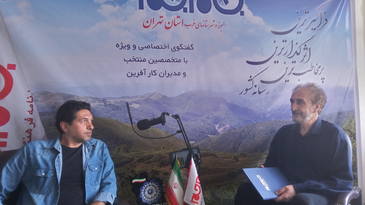باشگاه فوتبال «عقاب اکباتان کارا» با تلاش و مدیریت سعید حسین بانی، در طول یک دهه فعالیت خود به یکی از مراکز پرورش استعدادهای فوتبالی در کشور تبدیل شده است. این باشگاه، نه‌تنها عرصه‌ای برای آموزش مهارت‌های ورزشی بلکه محیطی برای پرورش اخلاق، دانش و فرهنگ ورزشی جوانان است. در این مصاحبه اختصاصی، با بنیان‌گذار این آکادمی، درباره اهداف، دیدگاه‌ها و تأثیرات این مجموعه در فوتبال ایران به گفت و گو می‌نشینیم.