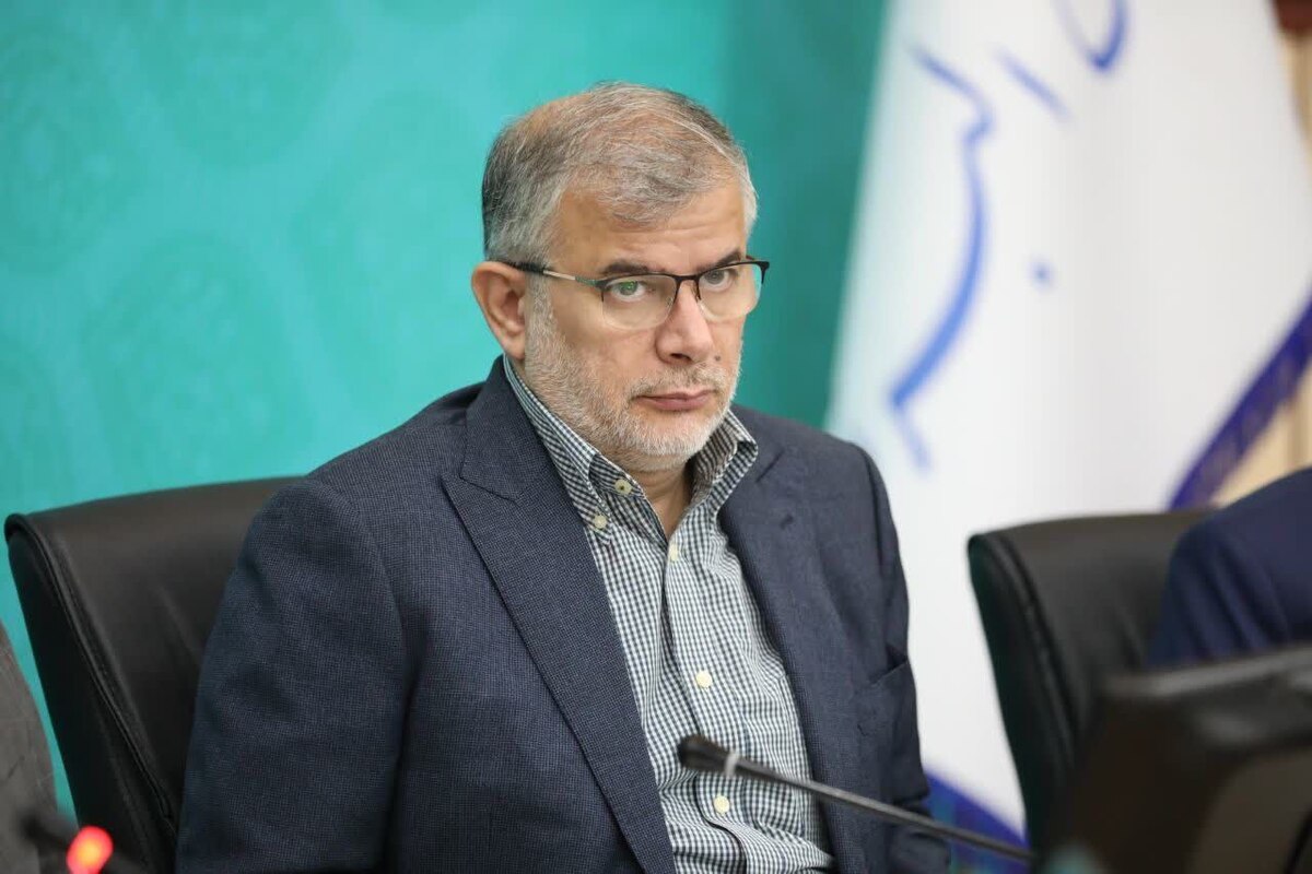 نماینده عالی دولت در استان البرز بر ضرورت بازنگری در برخی قوانین و تسهیل مقررات برای جلوگیری از سوق دادن فعالان اقتصادی به مسیر قاچاق تأکید کرد.