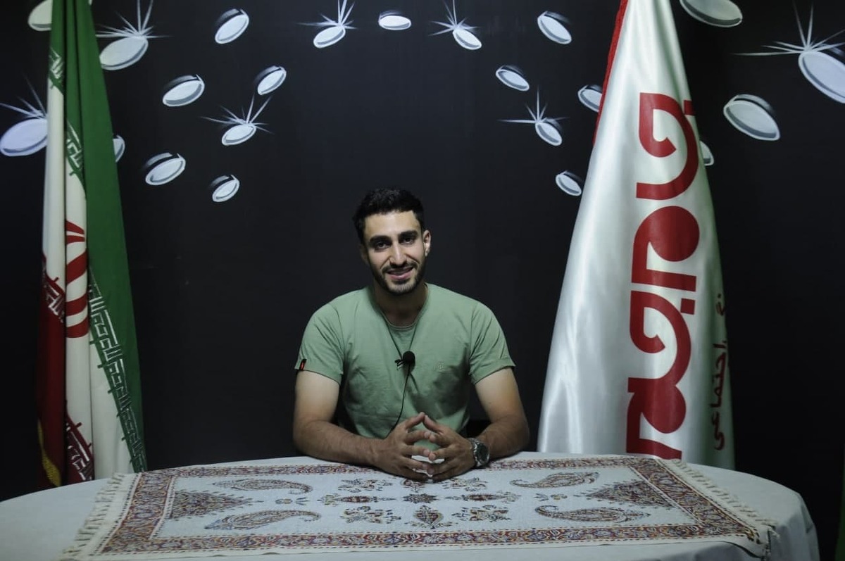پارک‌های آبی به عنوان یکی از مراکز تفریحی محبوب در میان جوانان، علاوه بر ایجاد سرگرمی، نقش مهمی در بهبود سلامت روانی و کیفیت زندگی ایفا می‌کنند. در این مقاله، تأثیرات روان‌شناختی استفاده از پارک‌های آبی بر جوانان و اهمیت آنها در آینده از منظر سلامت روان بررسی می‌شود.