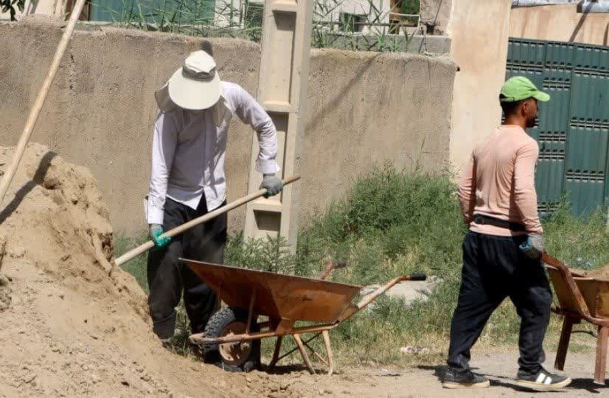 مسئول بسیج سازندگی استان البرز با تاکید بر آمادگی حداکثری جهادگران بسیجی جهت خدمات رسانی به هموطنان،گفت: همزمان با جنگ تحمیلی دشمن صهیونیستی؛تیم های واکنش سریع جهادی جهت مدیریت شایسته بحران ها در البرز تشکیل شد.