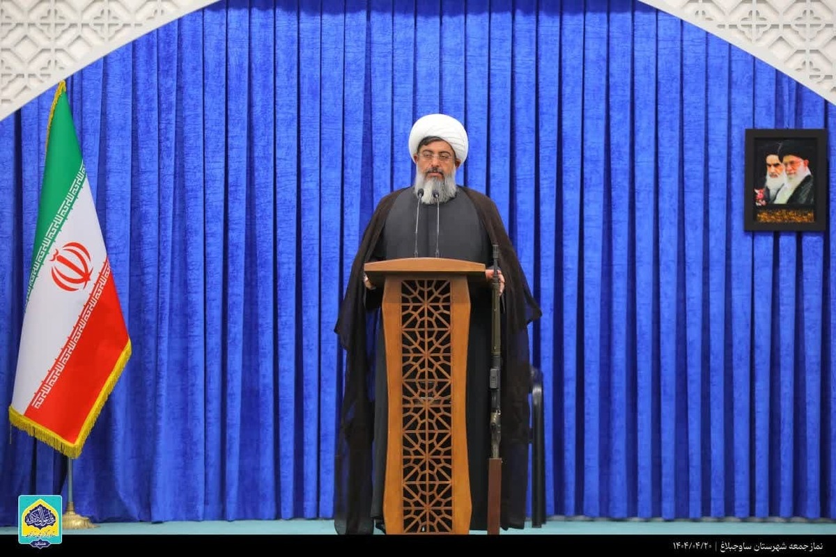 امام جمعه ساوجبلاغ گفت: مسئولان کشور باید خود را ملزم بدانند که وحدت و انسجام تشکیل شده حول محور رهبری، بزرگترین سرمایه کشور است و باید حفظ شود.