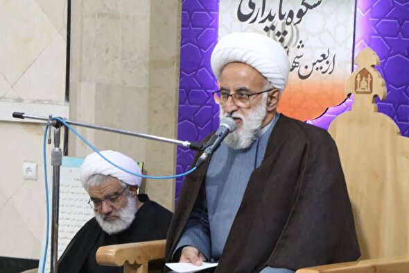 هر عقب‌نشینی از سوی ما، دشمن را ده قدم جلو می‌برد