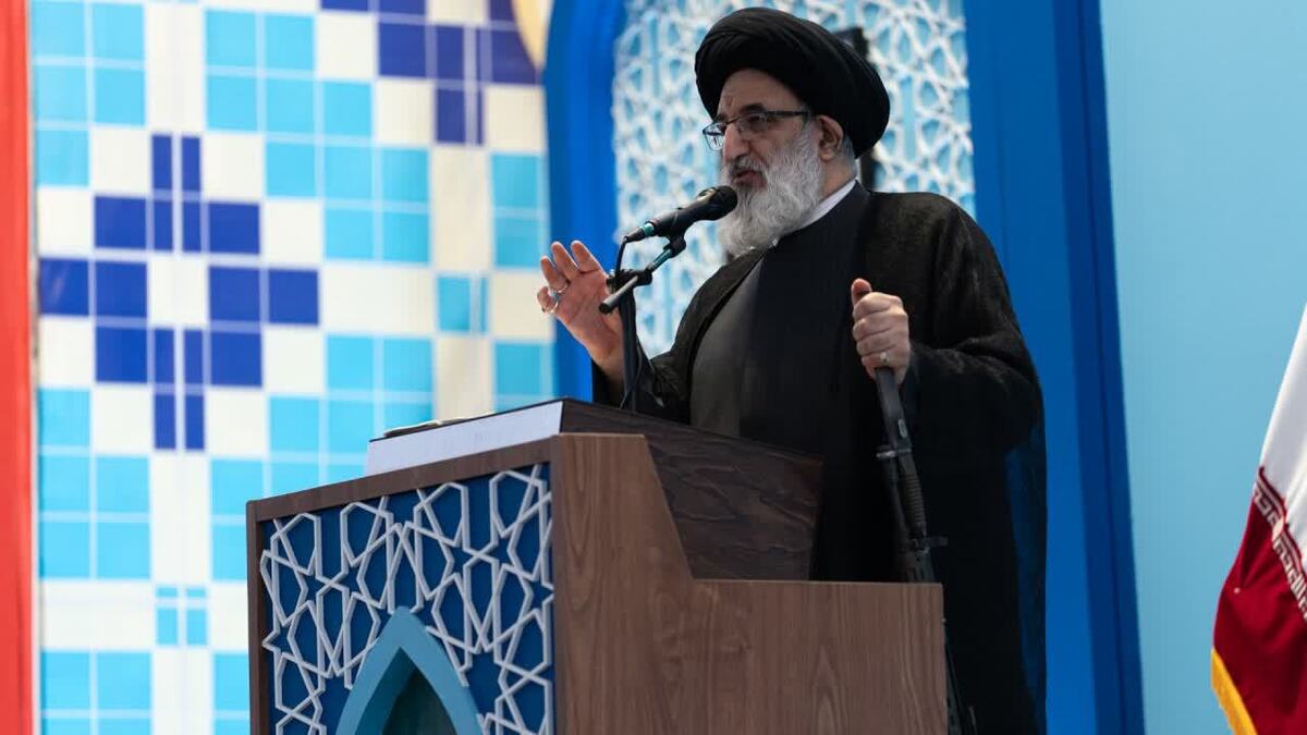 نماینده ولی فقیه در استان در خطبه‌های نمازجمعه کرج با اشاره به توطئه دشمنان علیه کشورمان گفت: جمهوری اسلامی ایران در طول این ۴۷ سال همه توطئه‌های دشمن را با تحمل سختی‌ها خنثی کرده و بر همه دشمنان پیروز شده است.