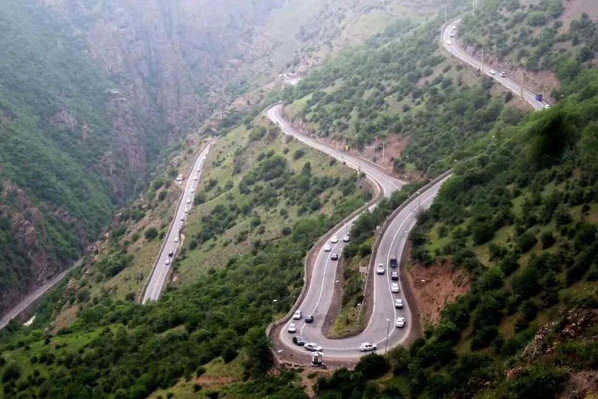 معاون هماهنگی امور عمرانی استانداری البرز، در جلسه ساماندهی جاده چالوس با اشاره به اکوسیستم بی‌نظیر این محور، تأکید کرد: جاده چالوس نه‌تنها یکی از زیباترین مسیرهای کشور، بلکه ظرفیتی ممتاز برای تبدیل‌شدن به مقصد گردشگری جهانی است.