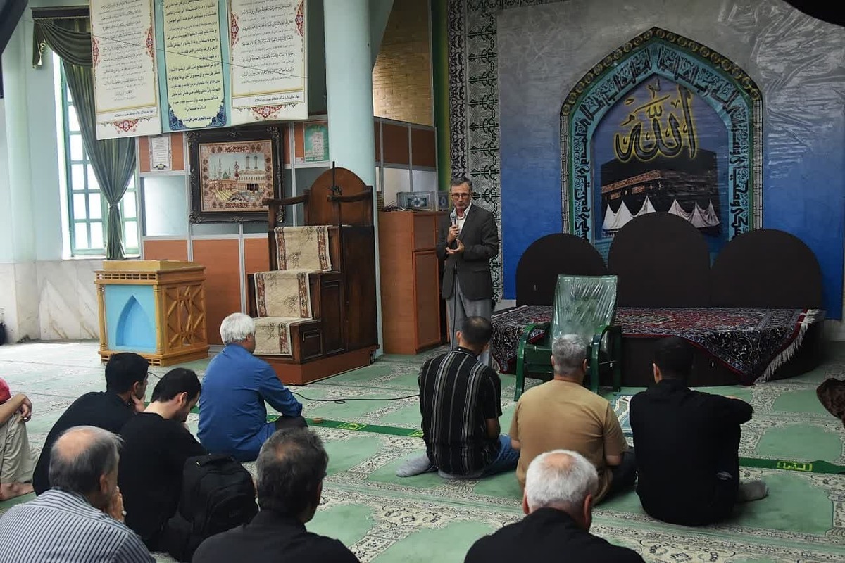 گروه دوم از دانشجویان پسر این دانشگاه پس از مراسم بدرقه با حضور مسئولان دانشگاه، به سوی کربلای معلی و برای شرکت در مراسم اربعین حسینی اعزام شدند.