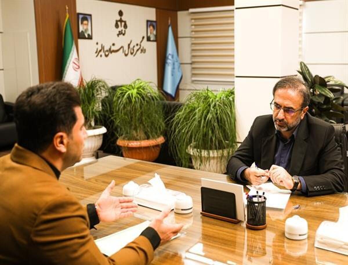 رئیس کل دادگستری البرز بر اهمیت آشنایی قبل از ازدواج ، بر اهمیت اطلاع‌رسانی در زمینه حقوق خانواده و جلوگیری از ازدواج‌های ناآگاهانه تأکید کرد و گفت :عدم شناخت کافی می‌تواند منجر به مشکلات جدی شود و خانواده‌ها باید در این زمینه مراقبت کنند.