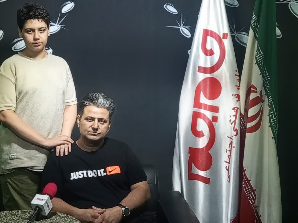 یکی از بهترین روش های که می شود ساختمان خود را ارتقاء داد شاید بتوان گفت استفاده از پنجره ها ی پی وی سی است که خیلی زود و با کمترین تخریب امکان زیبا کردن دفتر کار یا ساختمان مسکونی را فراهم خواهد کرد.
افتخار هم صحبتی با یکی از مدیران فعال در حوزه درو پنجره های پی وی سی راداشتیم که توجه شما را به بخشی از این مصاحبه جلب می نماییم .