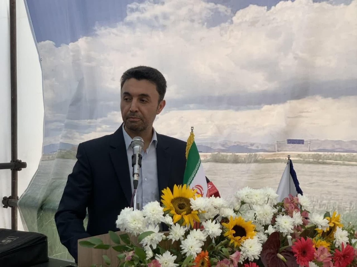 در آیین کلنگ‌زنی پلی‌کلینیک تخصصی شهرستان نظرآباد، مدیرکل تأمین اجتماعی استان البرز با قدردانی از تلاش‌ها و پیگیری‌های مسئولان شهرستان و نماینده مردم در مجلس، از عزم جدی سازمان تأمین اجتماعی برای تسریع در اجرای این پروژه و همچنین پروژه بیمارستان هشتگرد خبر داد و تأکید کرد که با حمایت استان و مرکز، پروژه درمانی نظرآباد در اولویت سازمان قرار گرفته است.