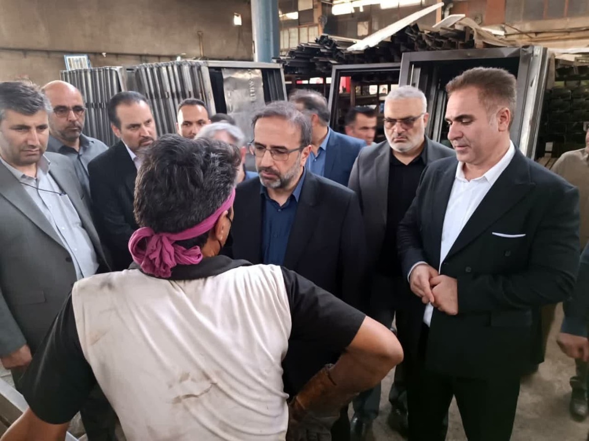 رئیس کل دادگستری استان البرز با اعلام اشتغال ۱۲۵۰ زندانی در ۷۰ کارگاه داخل و خارج از ندامتگاه‌های استان، گفت: هم اکنون حدود ۷۰۰ زندانی در کارگاه‌های داخل زندان و حدود ۵۵۰ زندانی در کارگاه‌ها و واحد‌های تولیدی خارج از زندان مشغول به کار هستند.