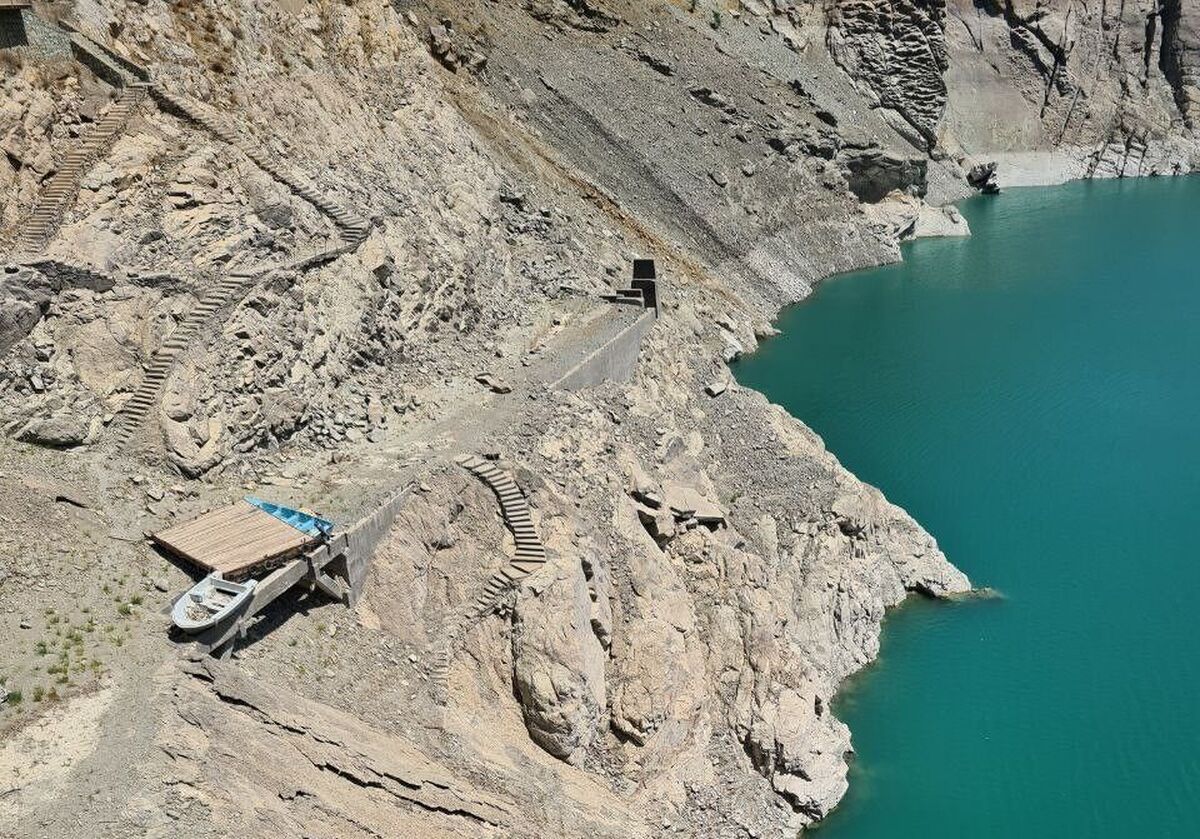 مدیر سد کرج گفت: حجم آب سد کرج به دلیل کاهش بارش‌ها به‌شدت کاهش یافته است.