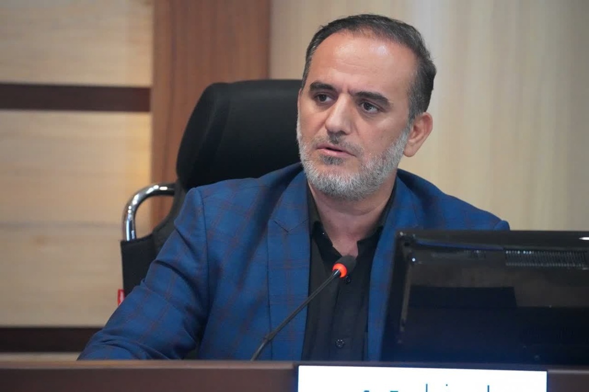 علیرضا رحیمی خطاب به شهردار محترم کرج:جامعه هدف استفاده از اماکن بهره برداری رسیده مدیریت شهری شهروندان محله شیخ آباد هستند نه نهاد‌ها و ادارات دولتی